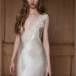 Viva Lace Plunge Slip in Oyster